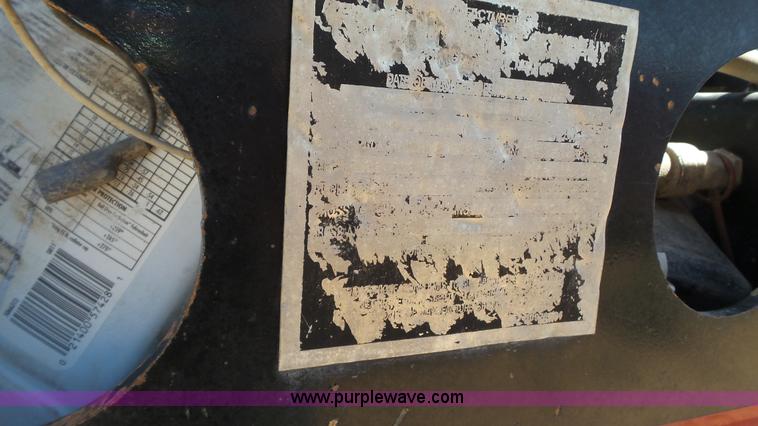 image for item L6565 2009 Fontain Renegade LX40N equipment trailer