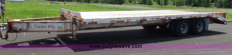 image for item L7046 2002 L&L equipment trailer