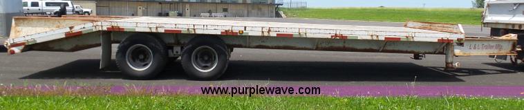 image for item L7046 2002 L&L equipment trailer