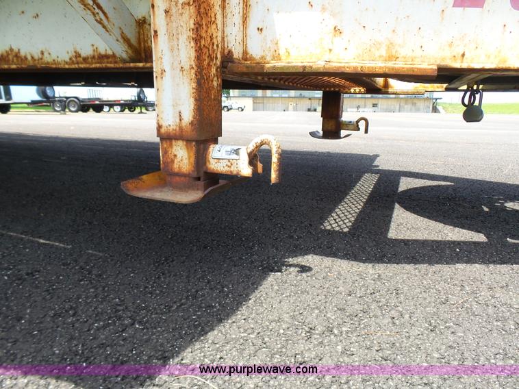 image for item L7046 2002 L&L equipment trailer
