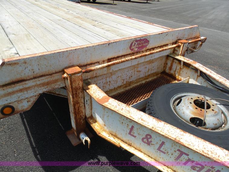 image for item L7046 2002 L&L equipment trailer
