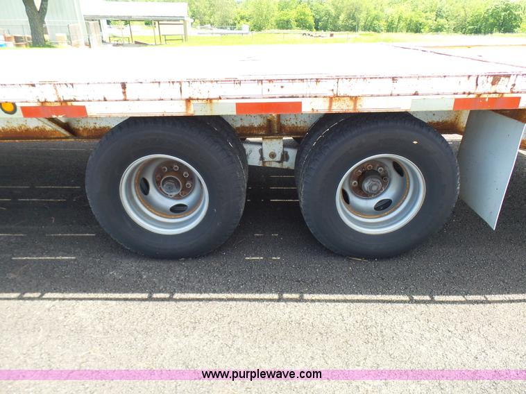 image for item L7046 2002 L&L equipment trailer