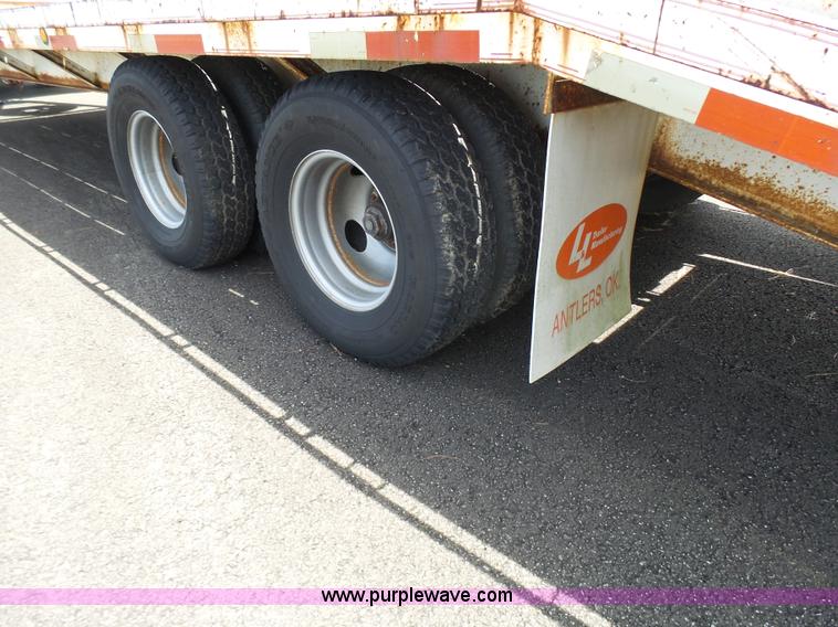 image for item L7046 2002 L&L equipment trailer