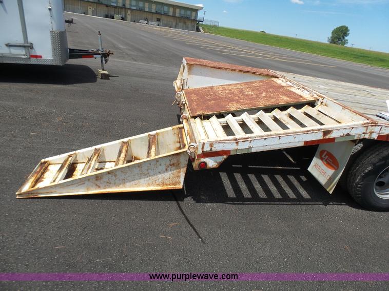 image for item L7046 2002 L&L equipment trailer