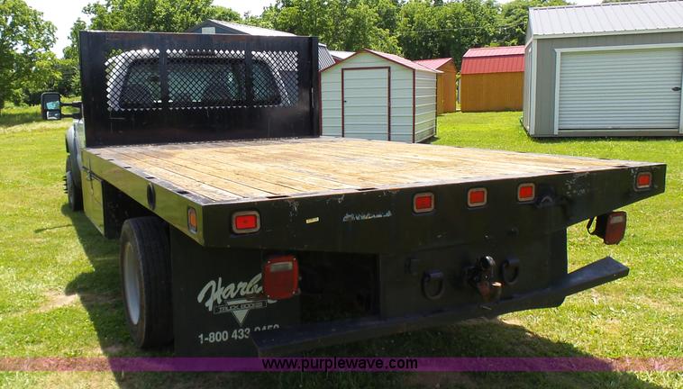image for item L7062 2008 Ford F550 Super Duty Crew Cab flatbed truck