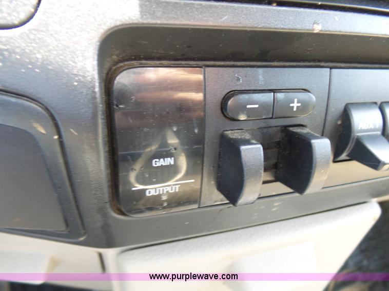 image for item L7062 2008 Ford F550 Super Duty Crew Cab flatbed truck