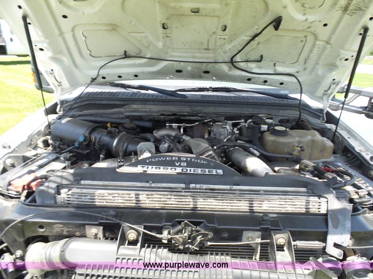 image for item L7062 2008 Ford F550 Super Duty Crew Cab flatbed truck