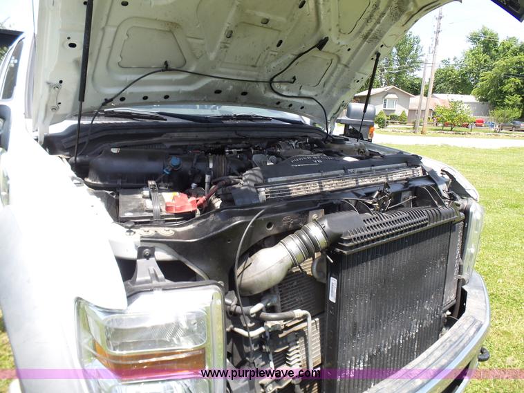 image for item L7062 2008 Ford F550 Super Duty Crew Cab flatbed truck