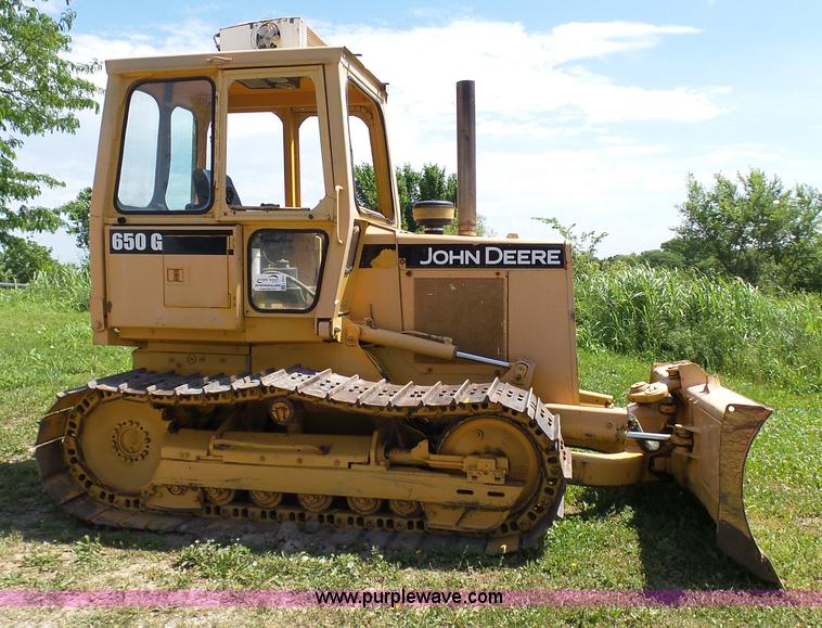 image for item L7073 1994 John Deere 650G dozer