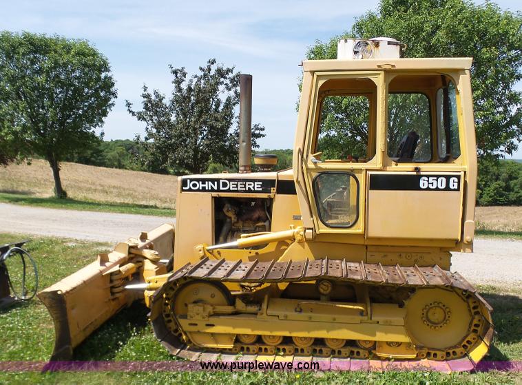 image for item L7073 1994 John Deere 650G dozer