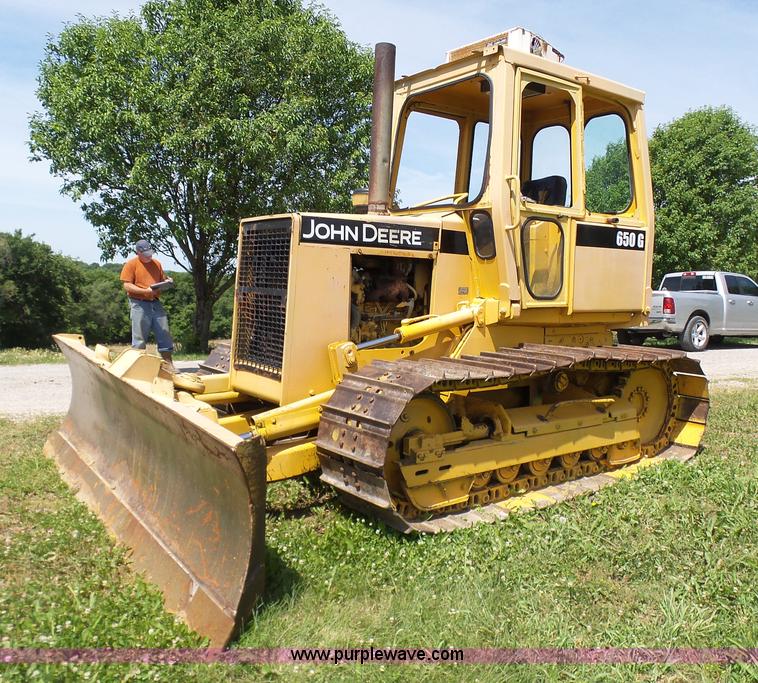 image for item L7073 1994 John Deere 650G dozer