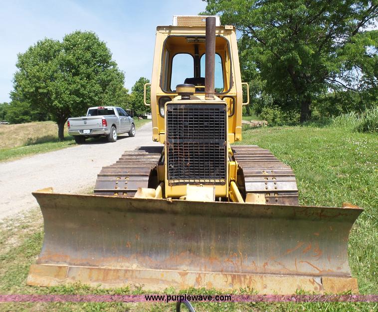 image for item L7073 1994 John Deere 650G dozer