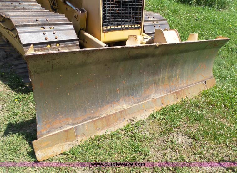 image for item L7073 1994 John Deere 650G dozer