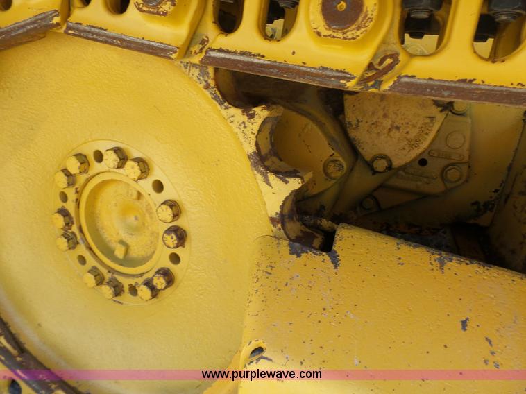 image for item L7073 1994 John Deere 650G dozer