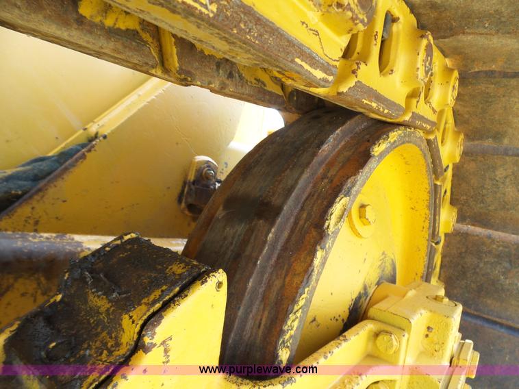 image for item L7073 1994 John Deere 650G dozer