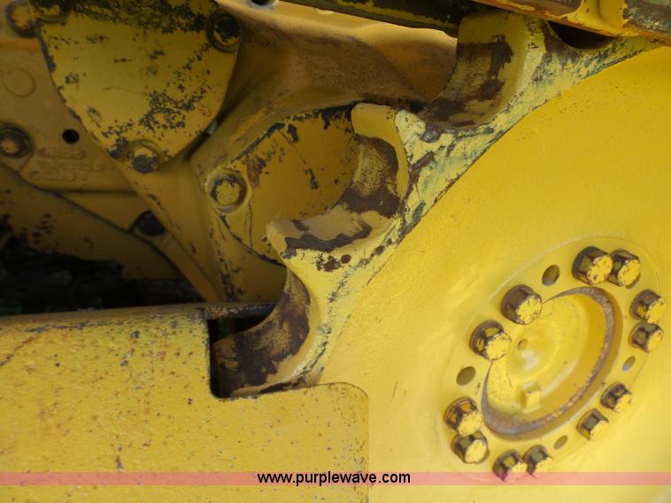 image for item L7073 1994 John Deere 650G dozer