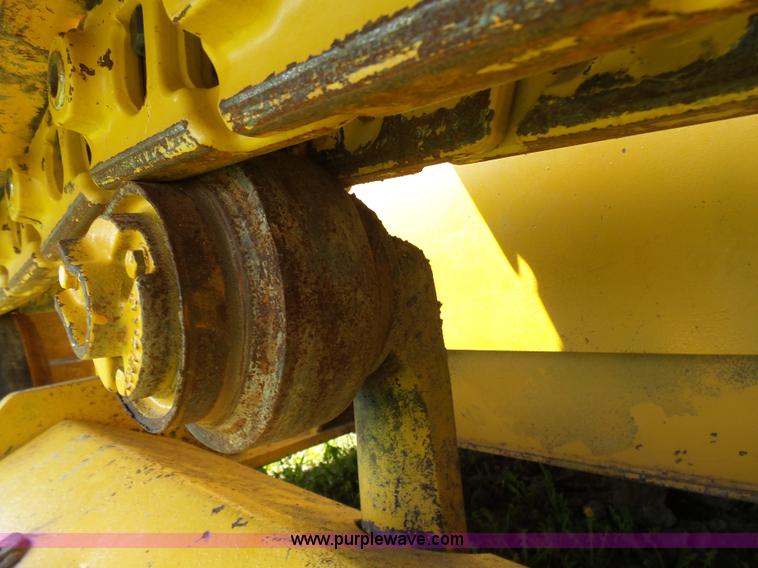 image for item L7073 1994 John Deere 650G dozer