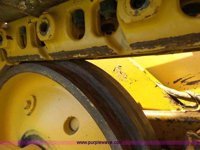 image for item L7073 1994 John Deere 650G dozer