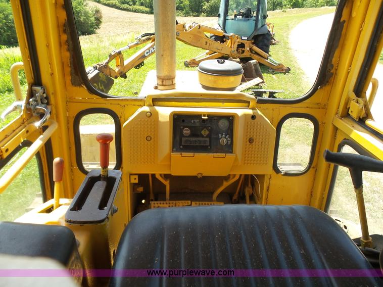image for item L7073 1994 John Deere 650G dozer