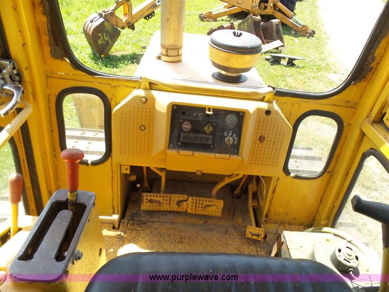 image for item L7073 1994 John Deere 650G dozer