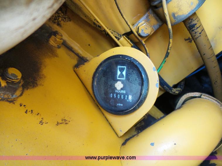 image for item L7073 1994 John Deere 650G dozer
