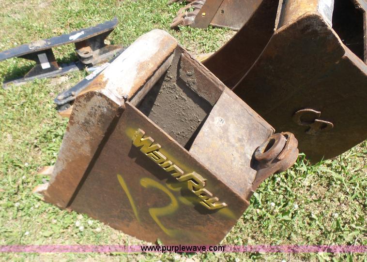 image for item N9397 Wain Roy bucket