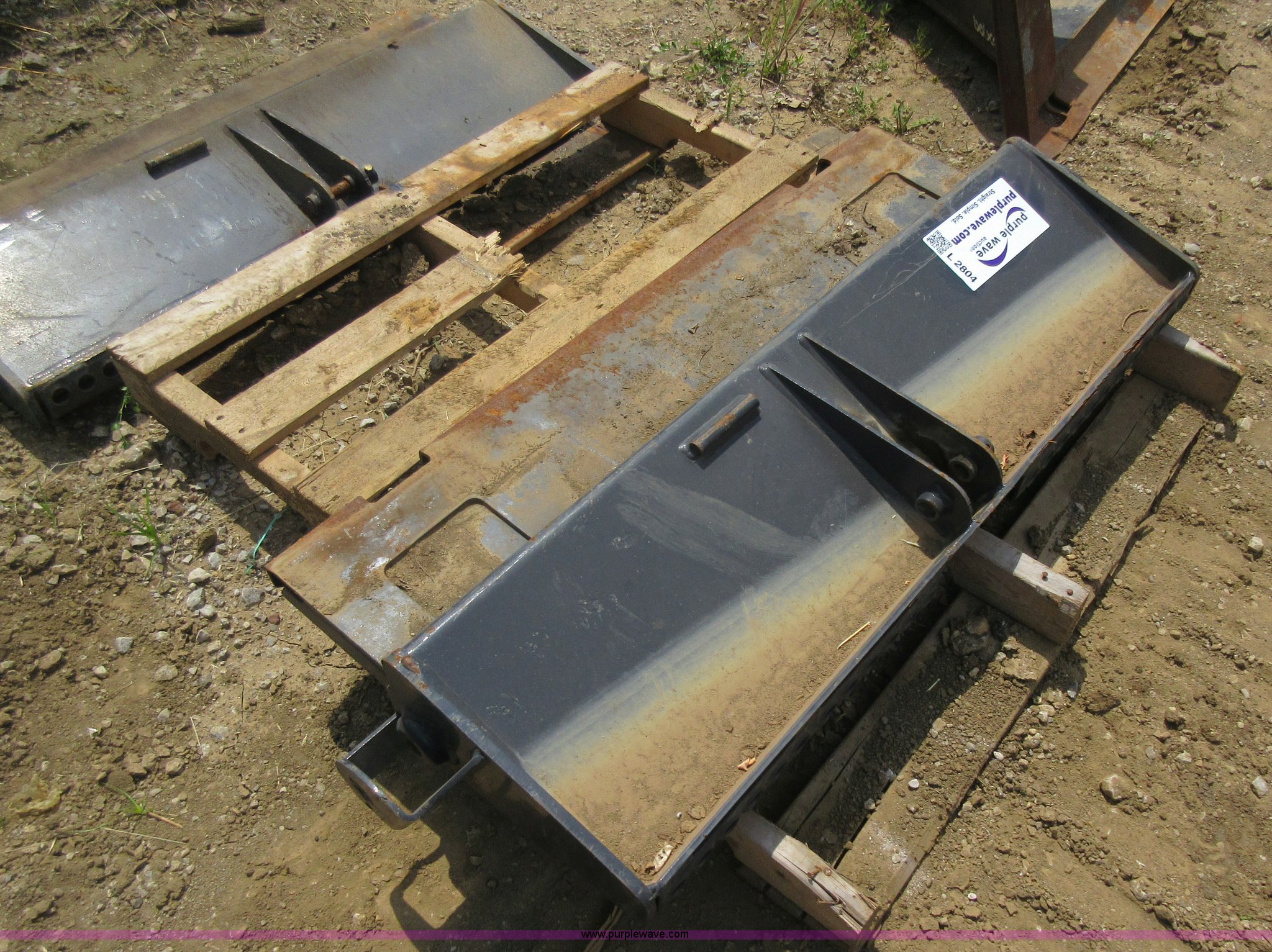 (3) skid steer mounting plate brackets in Blue Springs, MO Item L2804