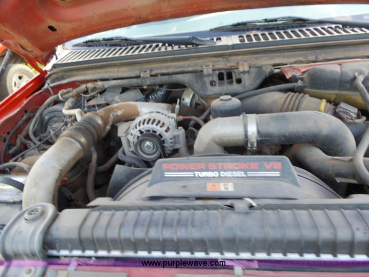 image for item AG9243 2006 Ford F350 Super Duty Ext. Cab pickup truck cab and chassis