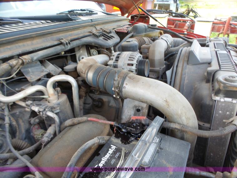 image for item AG9243 2006 Ford F350 Super Duty Ext. Cab pickup truck cab and chassis