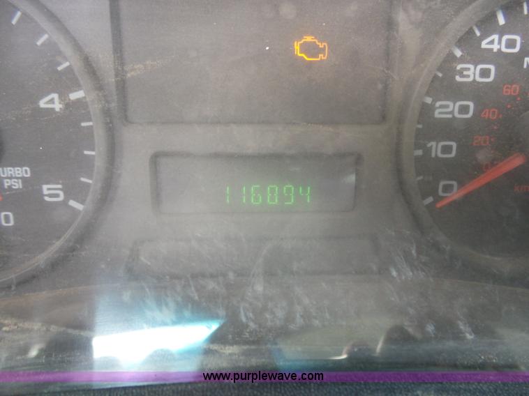 image for item AR9358 2006 Ford F350 Super Duty XL SuperCab flatbed pickup truck