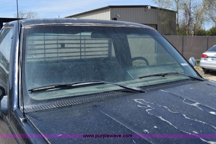 image for item BF9993 1989 Chevrolet 2500 flatbed pickup truck