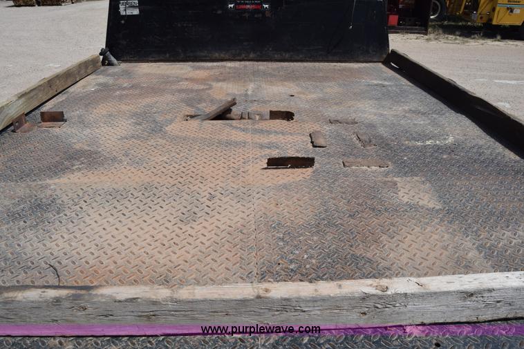 image for item BF9993 1989 Chevrolet 2500 flatbed pickup truck