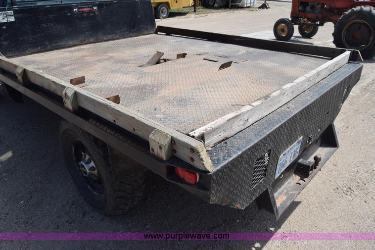 image for item BF9993 1989 Chevrolet 2500 flatbed pickup truck