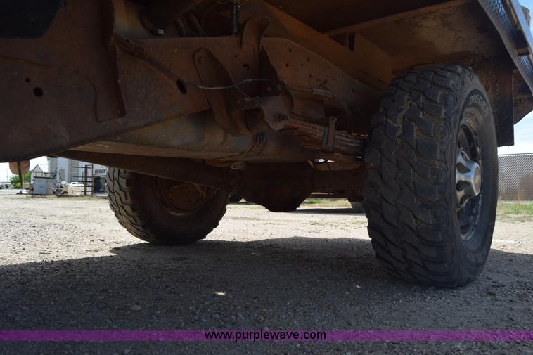 image for item BF9993 1989 Chevrolet 2500 flatbed pickup truck