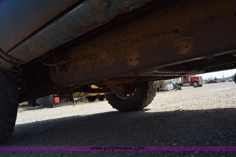 image for item BF9993 1989 Chevrolet 2500 flatbed pickup truck