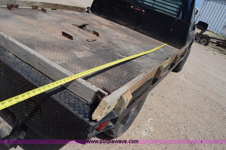 image for item BF9993 1989 Chevrolet 2500 flatbed pickup truck