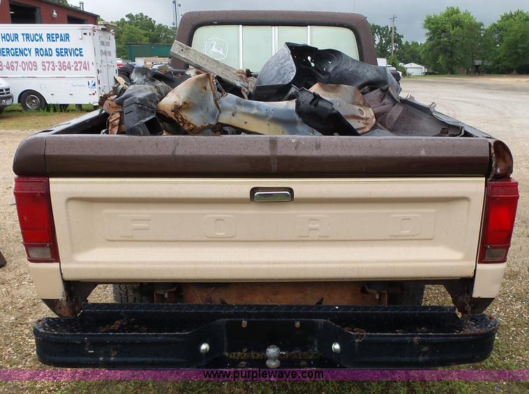 image for item BG9021 1986 Ford Ranger pickup truck