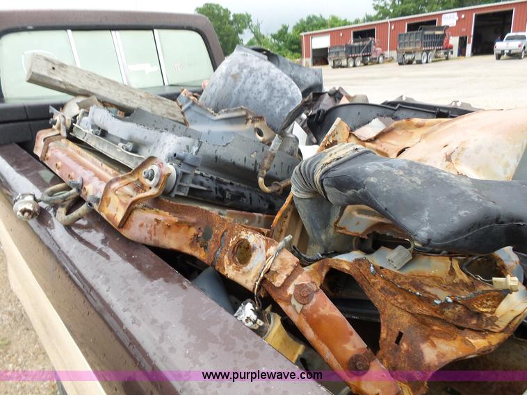 image for item BG9021 1986 Ford Ranger pickup truck