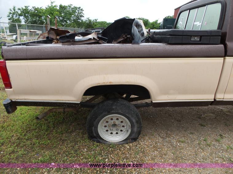 image for item BG9021 1986 Ford Ranger pickup truck