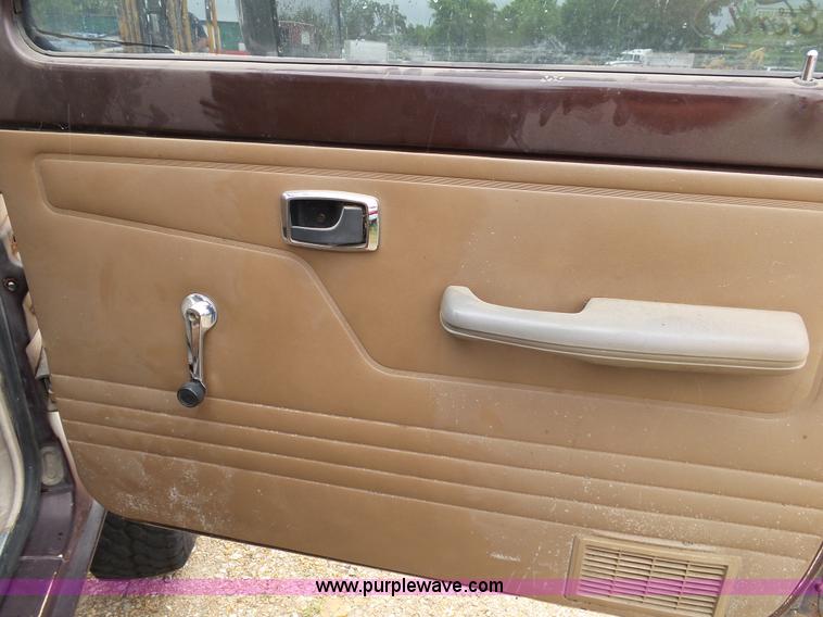 image for item BG9021 1986 Ford Ranger pickup truck