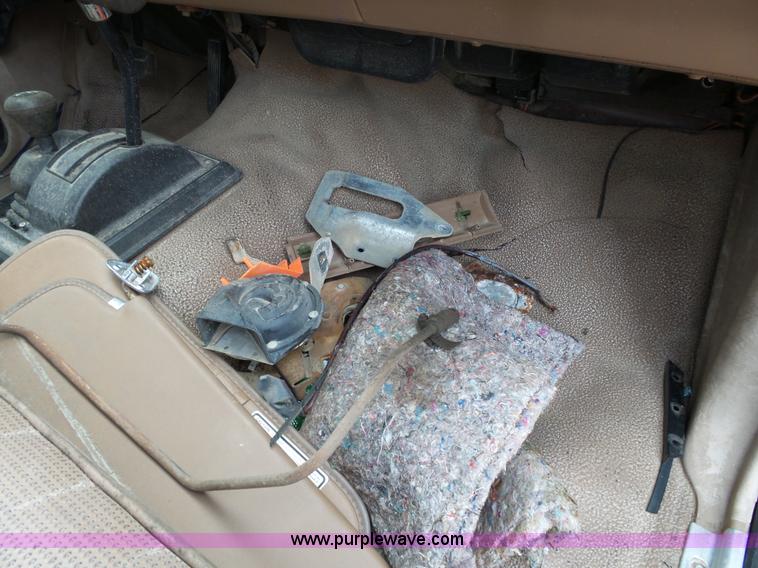 image for item BG9021 1986 Ford Ranger pickup truck