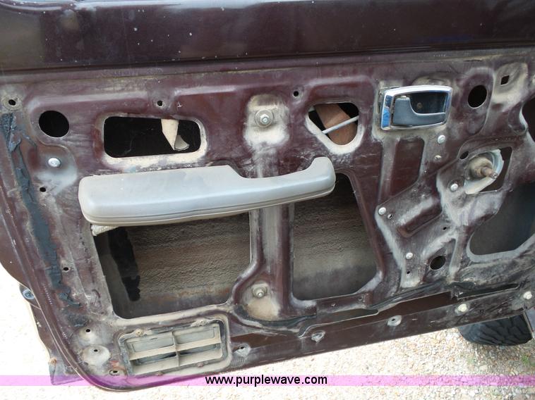 image for item BG9021 1986 Ford Ranger pickup truck