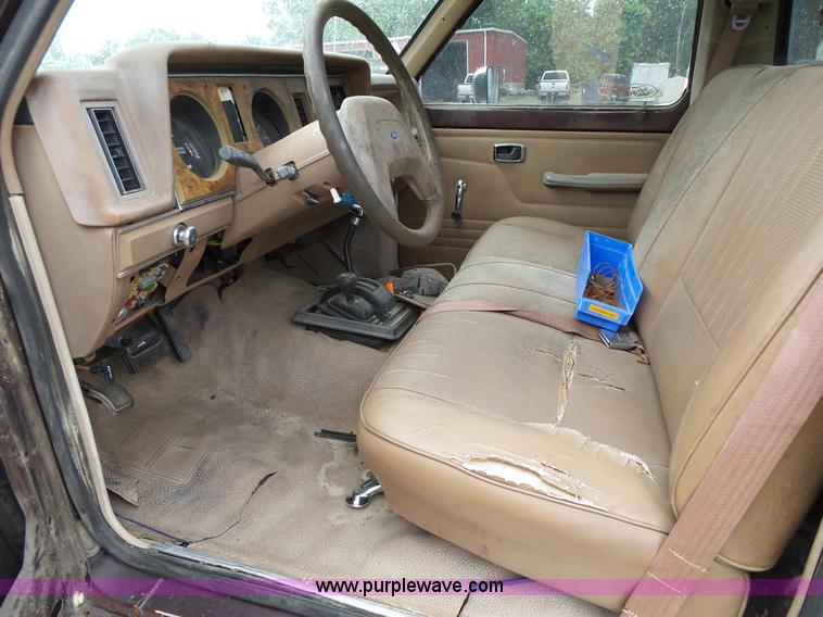 image for item BG9021 1986 Ford Ranger pickup truck