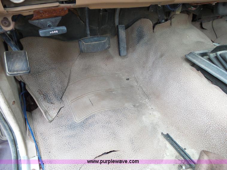 image for item BG9021 1986 Ford Ranger pickup truck