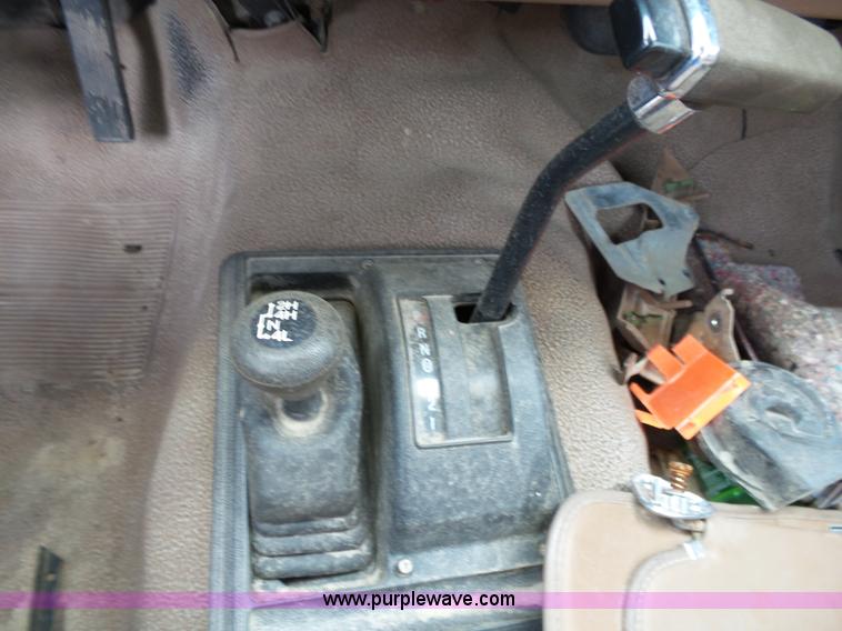 image for item BG9021 1986 Ford Ranger pickup truck