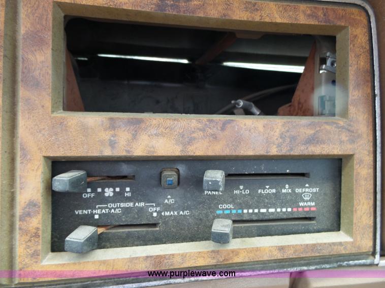 image for item BG9021 1986 Ford Ranger pickup truck