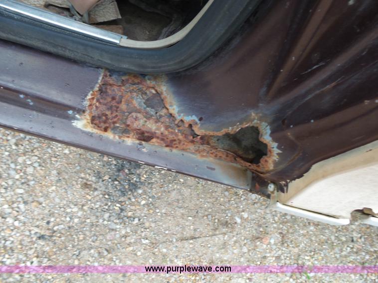 image for item BG9021 1986 Ford Ranger pickup truck