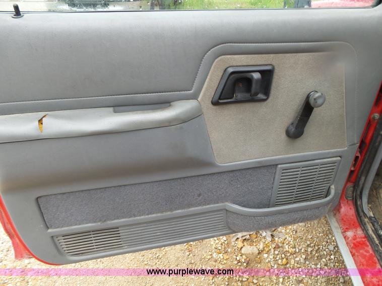 image for item BG9022 1992 Ford Ranger pickup truck