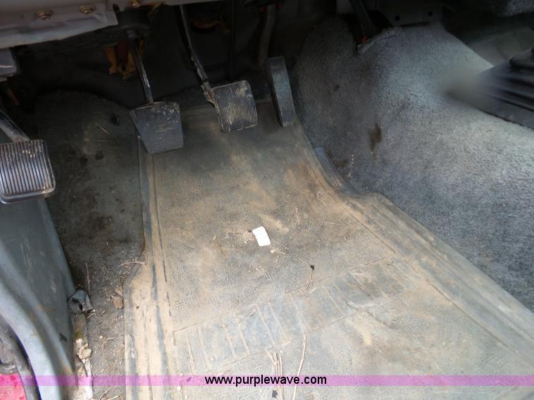 image for item BG9022 1992 Ford Ranger pickup truck