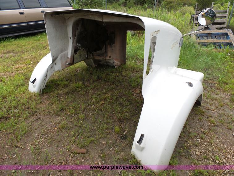 image for item BG9025 Truck hood